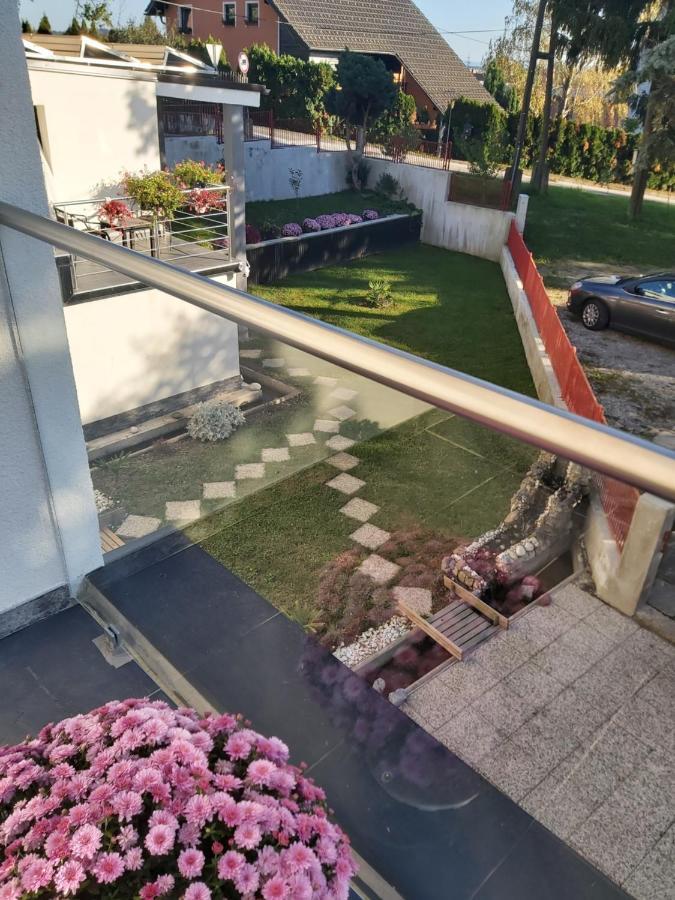 Rooms Panda มาริบอร์ ภายนอก รูปภาพ